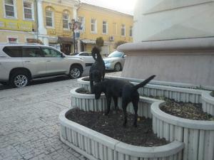 Бездомные псы на улицах Астрахани. Фото © punkt-a.info 