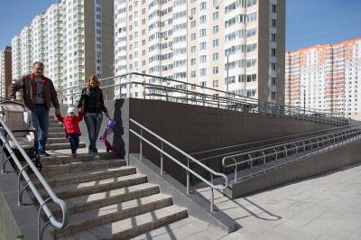 Жители района Некрасовка. Фото © ТАСС / Артур Новосильцев