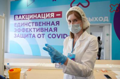 Работа центра вакцинации от COVID-19 в олимпийском комплексе «Лужники». Фото © Агентство городских новостей “Москва” / Александр Авилов