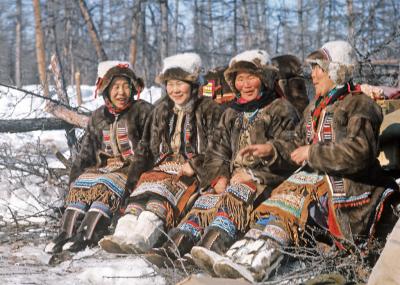 Амурская область. Эвенки в национальных костюмах. Фото © Фотохроника ТАСС