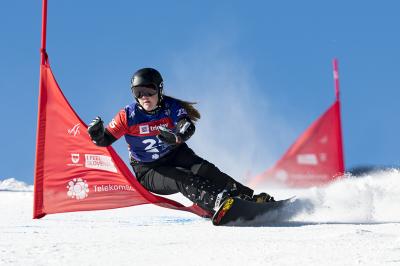 Сноубордистка Софья Надыршина. Фото © Getty Images / Jurij Kodrun